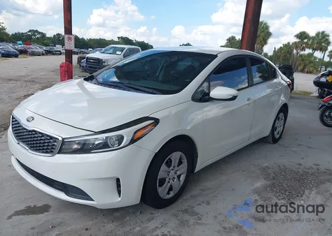 2017 Kia Forte Lx z USA, uszkodzony, nr VIN 3KPFK4A72HE083005